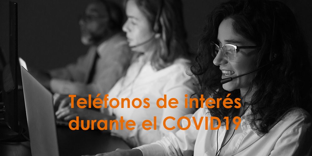 Imagen de archivo simulando telefonistas atendiendo llamadas.