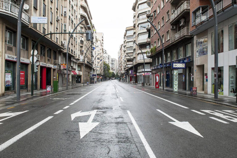 Gran vía de Murcia Gran Vía de Murcia vacía.