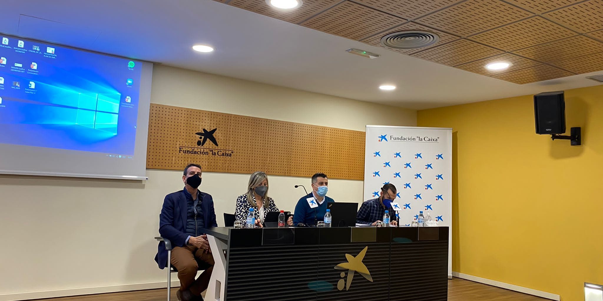 Taller-Autoempleo 2021-12-16 at 12.06.30 Taller autoempleo con la Caixa