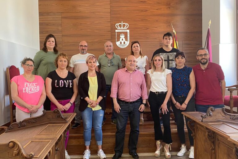 Ayuntamiento Cieza, alumnos POISES Alumnos y alumnas del proyecto POISES en el Ayuntamiento de Cieza