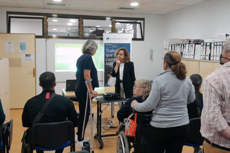 taller-autoempleo-incorpora-lacaixa-famdif-enae taller-autoempleo-incorpora-lacaixa-famdif-enae