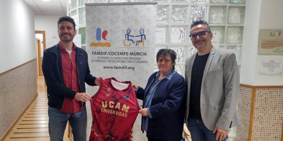 agencia-n7-colaboracion-ucam-murcia-baloncesto-camiseta-asociacion-famdif agencia-n7-colaboracion-ucam-murcia-baloncesto-camiseta-asociacion-famdif