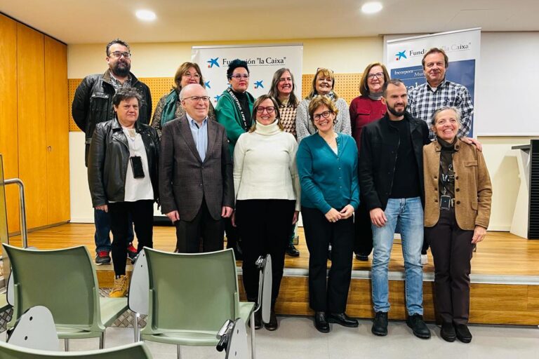 Firma convenio Fundación La Caixa