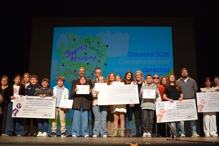 Premiados sensibilización escolar FAMDIF